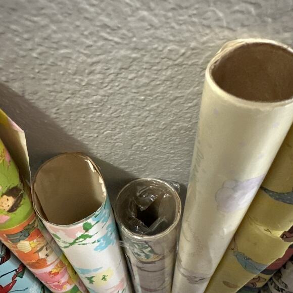Lot Of Vintage Rolls Of Wrapping Paper 13 Count - Picture 5 of 7